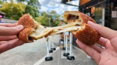 岡山のおみやげ 白壁庵 白壁庵特製チーズカレーパン