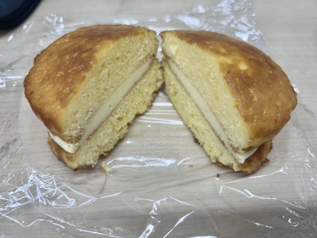 投稿写真 マドレーヌチーズバーガー